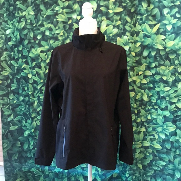 storm creek Jackets & Blazers - Beautiful Storm Creek rain jacket or everyday jacket. Size Large. Lightweight.